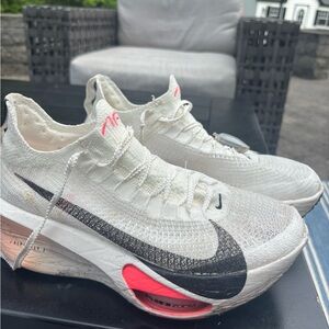 Nike alphafly 3. Women’s size 9.5